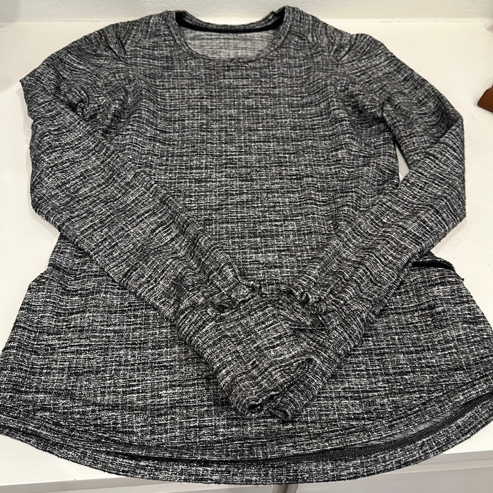 COPY - - Lululemon Sports long shirt top